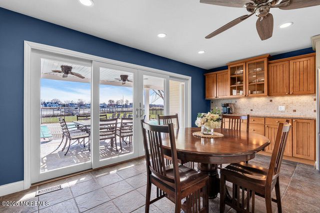 1 Carriage House Lane, Little Silver, NJ 07739