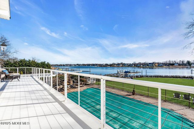 1 Carriage House Lane, Little Silver, NJ 07739