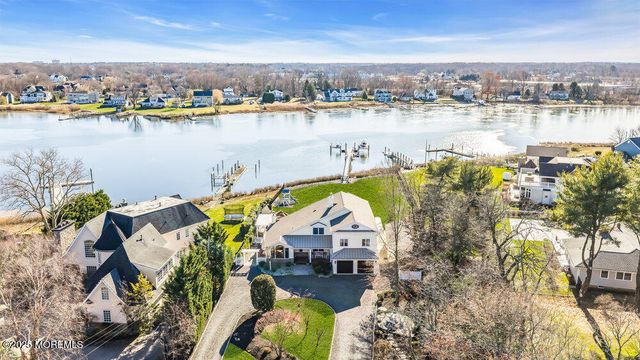 1 Carriage House Lane, Little Silver, NJ 07739