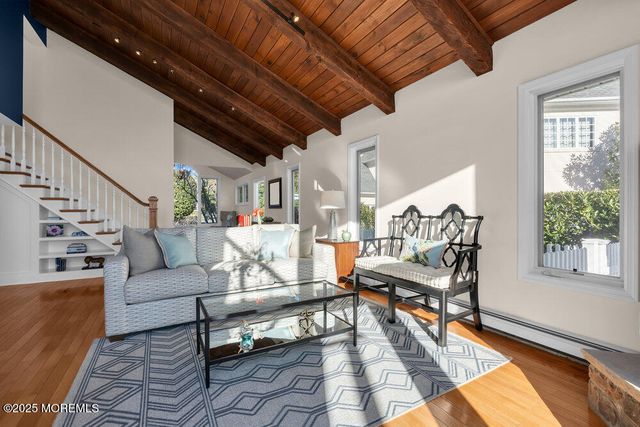 1 Carriage House Lane, Little Silver, NJ 07739