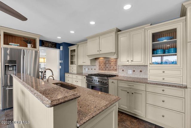 1 Carriage House Lane, Little Silver, NJ 07739