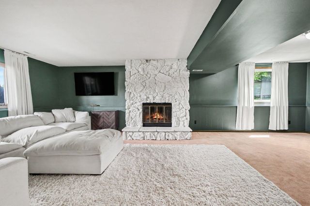 1594 Sunnyslope Drive, Crown Point, IN 46307