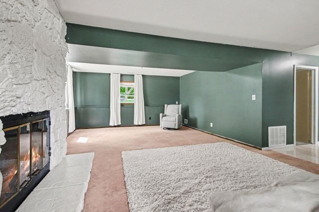 1594 Sunnyslope Drive, Crown Point, IN 46307