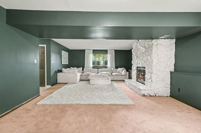 1594 Sunnyslope Drive, Crown Point, IN 46307
