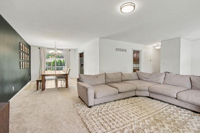 1594 Sunnyslope Drive, Crown Point, IN 46307