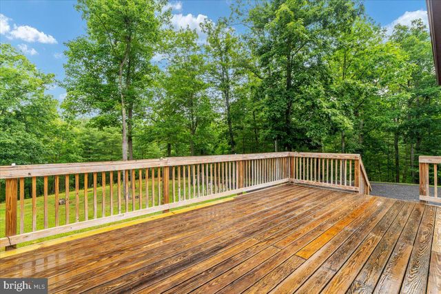 230 SWALLOW PL, Berkeley Springs, WV 25411