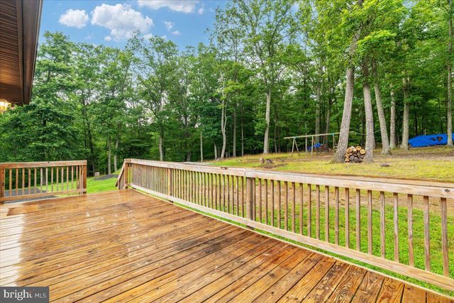 230 SWALLOW PL, Berkeley Springs, WV 25411