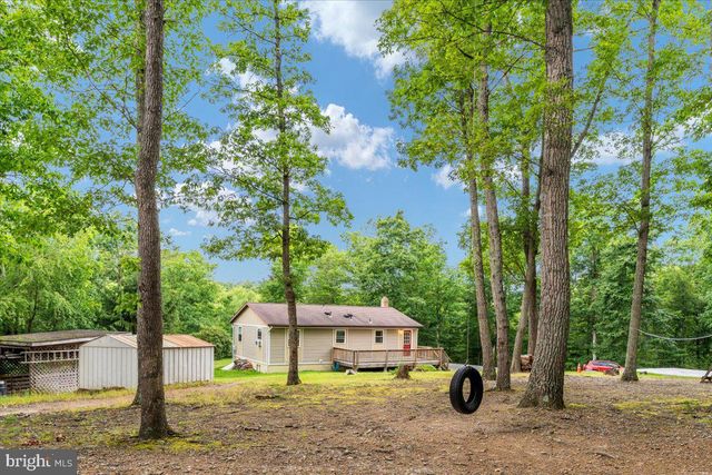 230 SWALLOW PL, Berkeley Springs, WV 25411
