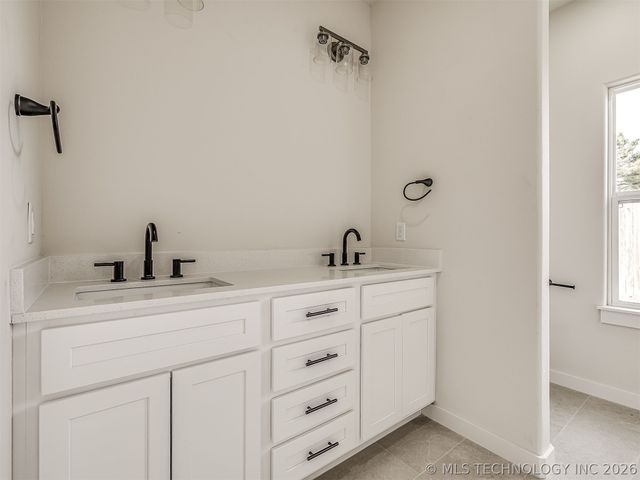 1831 Rockford Drive, Eufaula, OK 74432