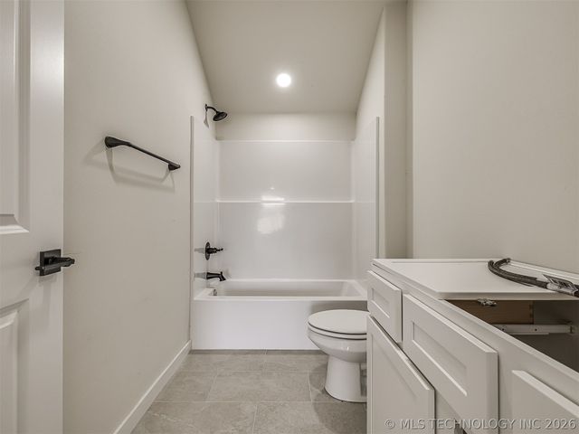 1831 Rockford Drive, Eufaula, OK 74432