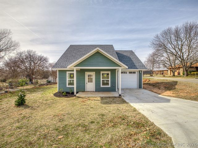 1831 Rockford Drive, Eufaula, OK 74432