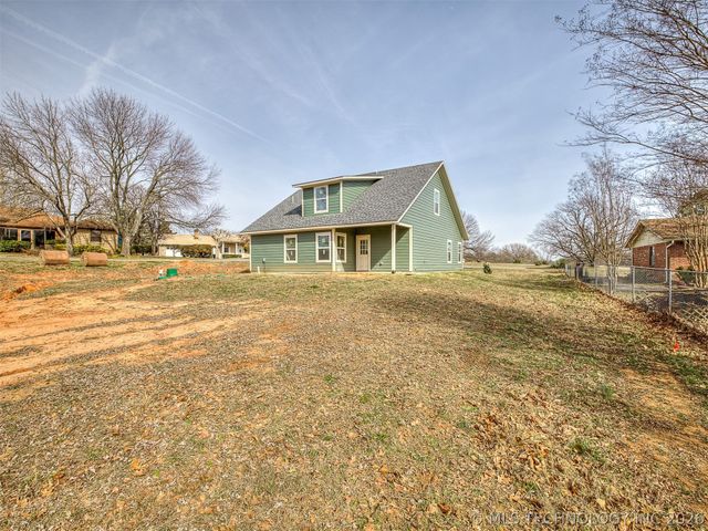 1831 Rockford Drive, Eufaula, OK 74432