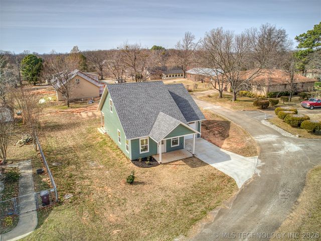 1831 Rockford Drive, Eufaula, OK 74432