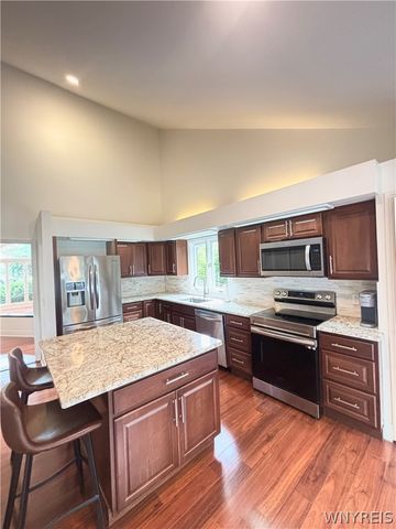 6035 Whitegate Crossing, Clarence, NY 14051