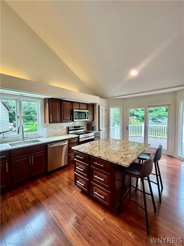6035 Whitegate Crossing, Clarence, NY 14051