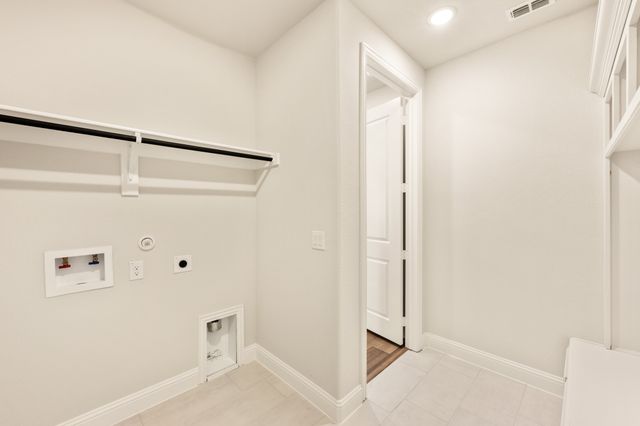 513 Red Maple Road, Waxahachie, TX 75165
