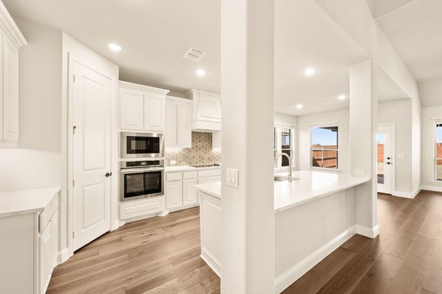 513 Red Maple Road, Waxahachie, TX 75165