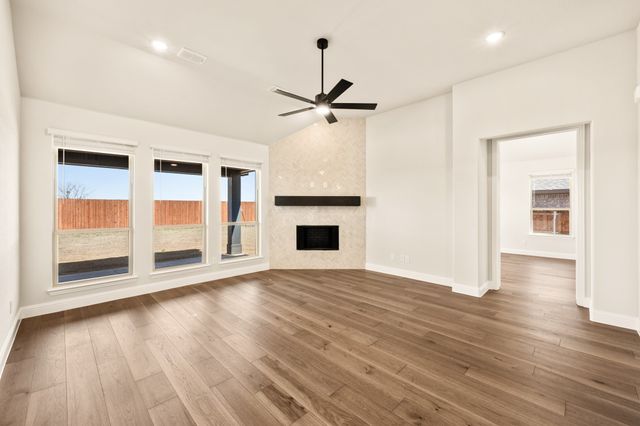 513 Red Maple Road, Waxahachie, TX 75165