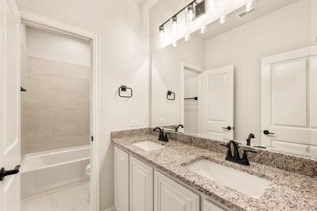 513 Red Maple Road, Waxahachie, TX 75165