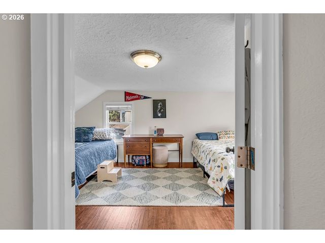 8465 Sw BLAKE St, Tualatin, OR 97062