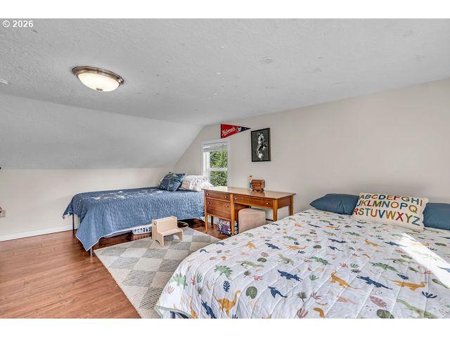 8465 Sw BLAKE St, Tualatin, OR 97062