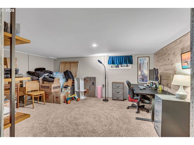 8465 Sw BLAKE St, Tualatin, OR 97062