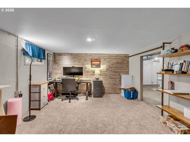 8465 Sw BLAKE St, Tualatin, OR 97062