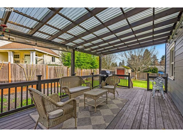 8465 Sw BLAKE St, Tualatin, OR 97062