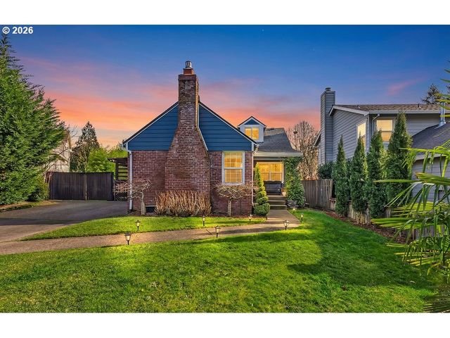 8465 Sw BLAKE St, Tualatin, OR 97062