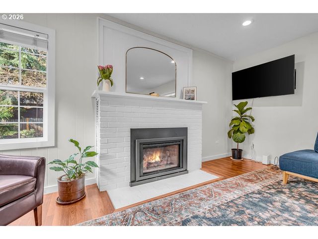 8465 Sw BLAKE St, Tualatin, OR 97062