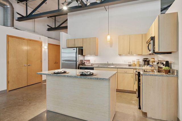 111 E Franklin Avenue 215, Minneapolis, MN 55404