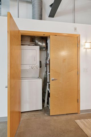 111 E Franklin Avenue 215, Minneapolis, MN 55404