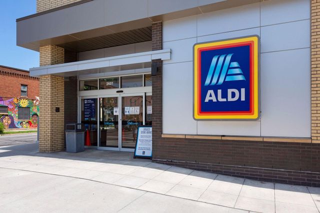 111 E Franklin Avenue 215, Minneapolis, MN 55404