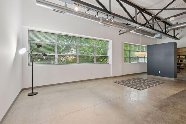 111 E Franklin Avenue 215, Minneapolis, MN 55404