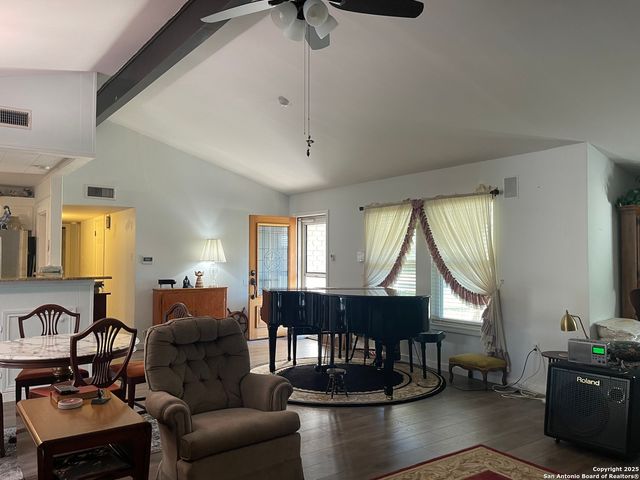 1710 Rosewood, Seguin, TX 78155