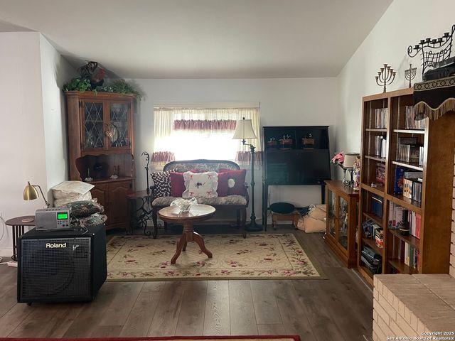 1710 Rosewood, Seguin, TX 78155