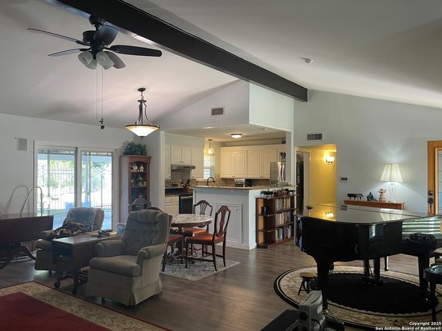 1710 Rosewood, Seguin, TX 78155