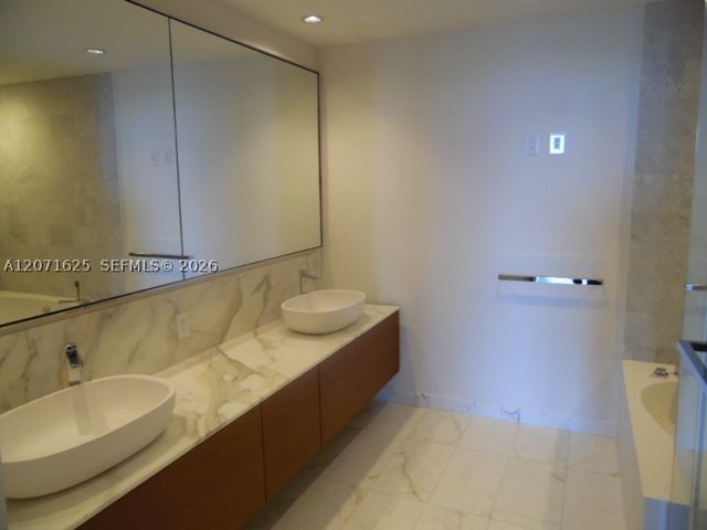 10201 Collins Ave 805, Bal Harbour, FL 33154