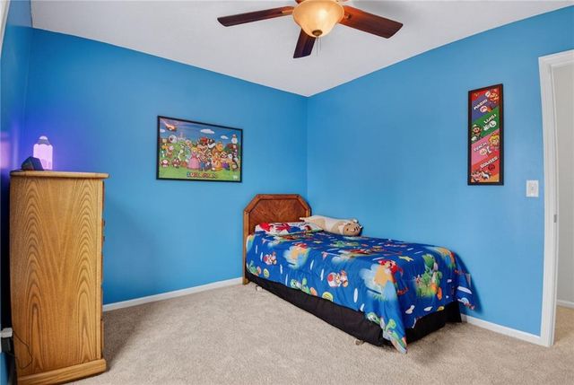 5660 Meadow Heights Drive, Shawnee, KS 66226