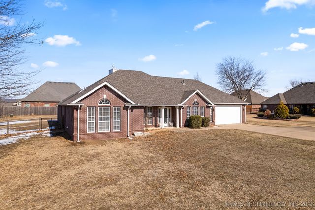 4313 W 6th Street, Skiatook, OK 74070
