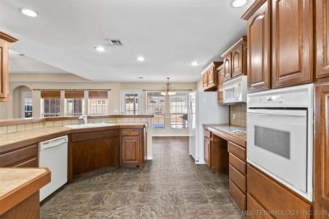 4313 W 6th Street, Skiatook, OK 74070