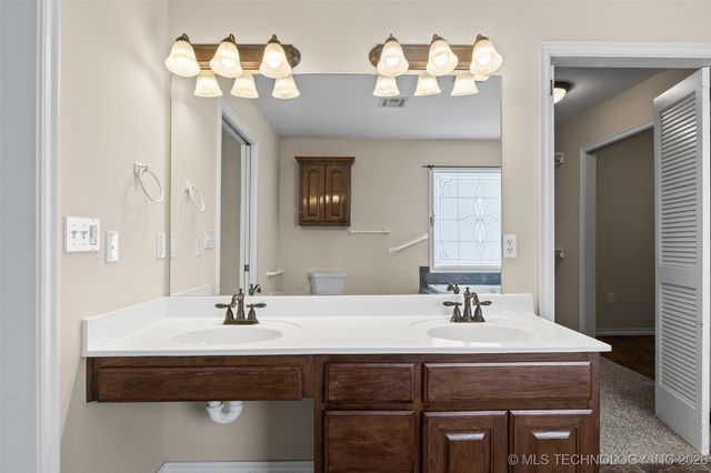 4313 W 6th Street, Skiatook, OK 74070