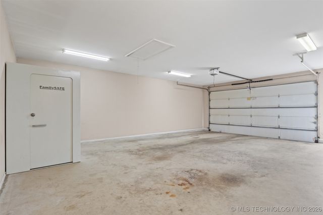 4313 W 6th Street, Skiatook, OK 74070