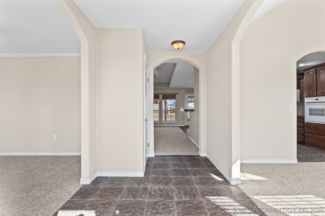 4313 W 6th Street, Skiatook, OK 74070