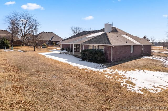 4313 W 6th Street, Skiatook, OK 74070