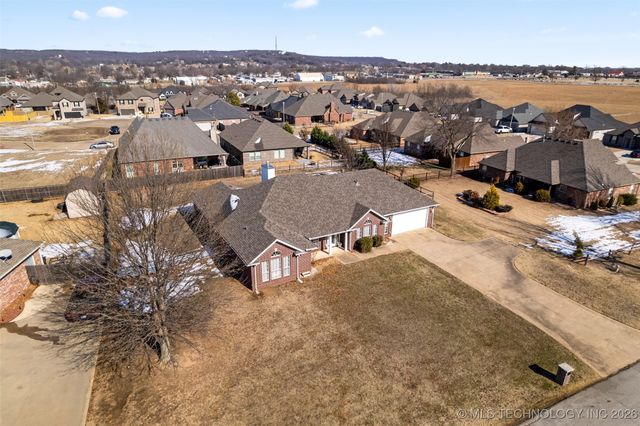 4313 W 6th Street, Skiatook, OK 74070