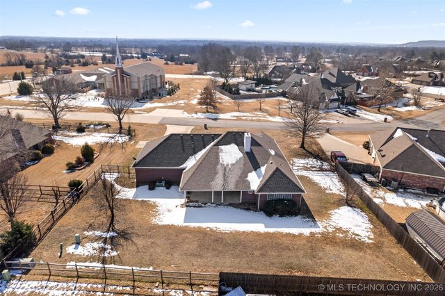 4313 W 6th Street, Skiatook, OK 74070