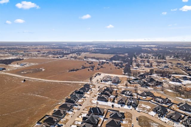 4313 W 6th Street, Skiatook, OK 74070