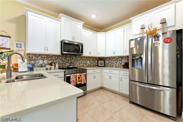 1113 Rolling Brook LN, Naples, FL 34114