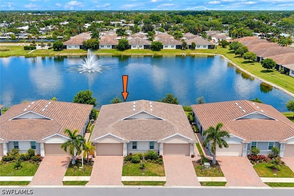 1113 Rolling Brook LN, Naples, FL 34114